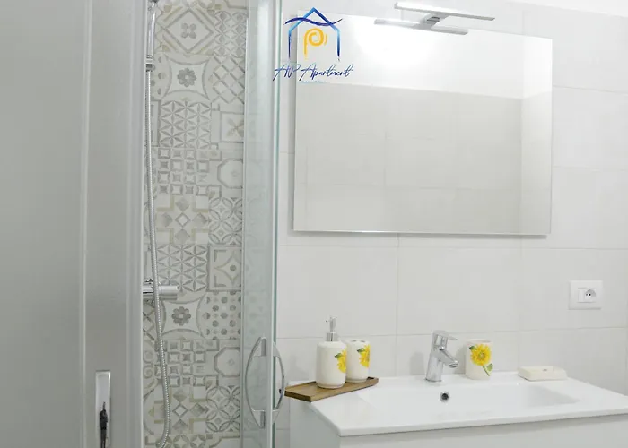 Scaglione Palace בית הארחה 3*