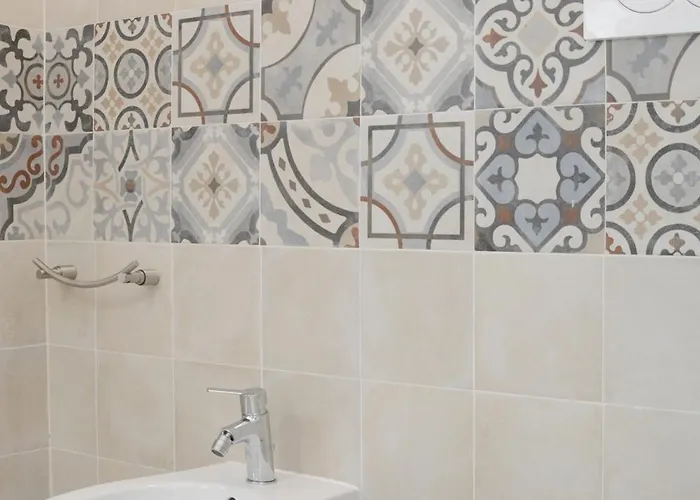 Scaglione Palace בית הארחה 3*